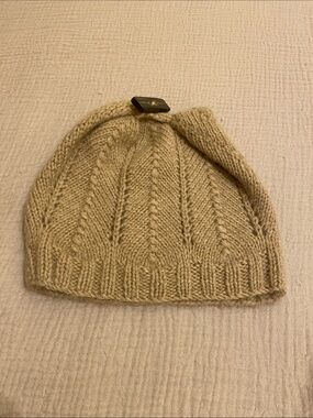 LUCY BARLOW Beige Knit Women’s Beanie Hat